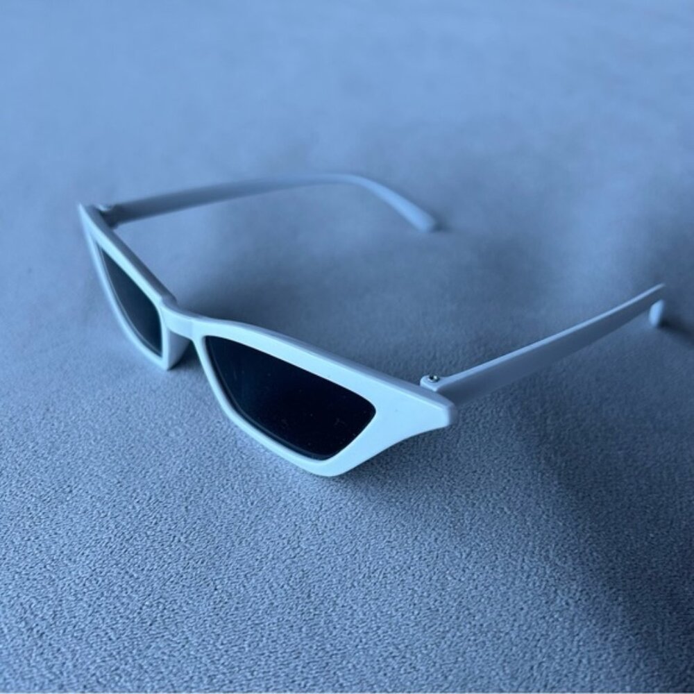 White Square Frame Cat Eye Sunglasses ~ Black Lens